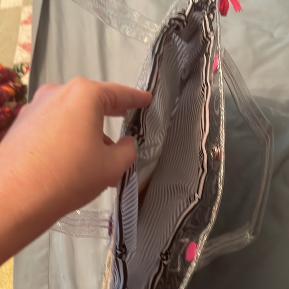 Never used Disney store pool bag; Daisy Duck - Picture 4 of 4